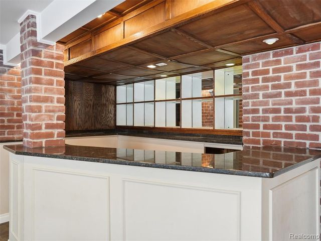 29750 Bristol Lane, Bingham Farms, MI 48025