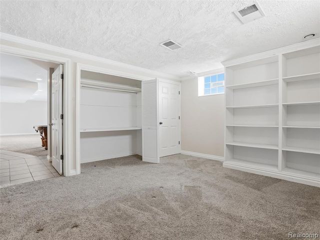 29750 Bristol Lane, Bingham Farms, MI 48025