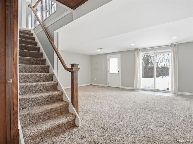 29750 Bristol Lane, Bingham Farms, MI 48025