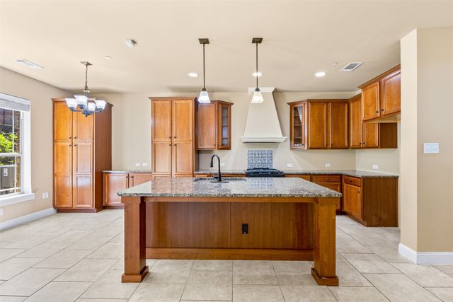 1014 Brook Forest Lane, Euless, TX 76039