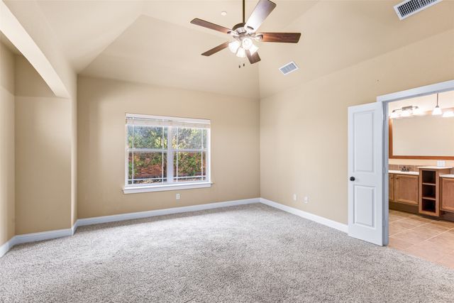 1014 Brook Forest Lane, Euless, TX 76039