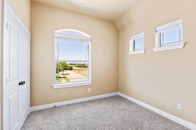 1014 Brook Forest Lane, Euless, TX 76039