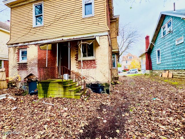 814 Bedford Road, Schenectady, NY 12308