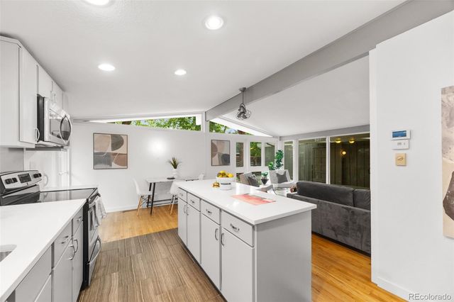 2550 S Newton Street, Denver, CO 80219