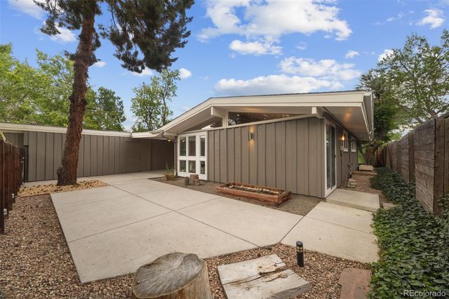 2550 S Newton Street, Denver, CO 80219