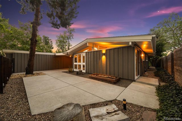 2550 S Newton Street, Denver, CO 80219