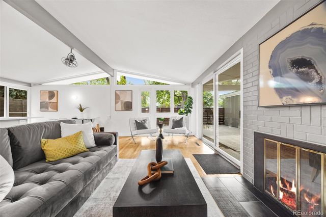 2550 S Newton Street, Denver, CO 80219