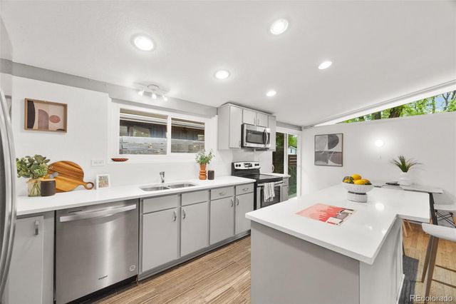 2550 S Newton Street, Denver, CO 80219