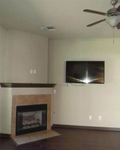 107 Enfield Court, Huntsville, TX 77320