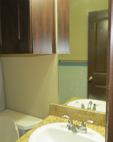 107 Enfield Court, Huntsville, TX 77320