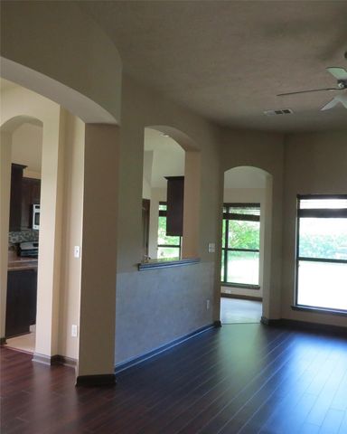 107 Enfield Court, Huntsville, TX 77320