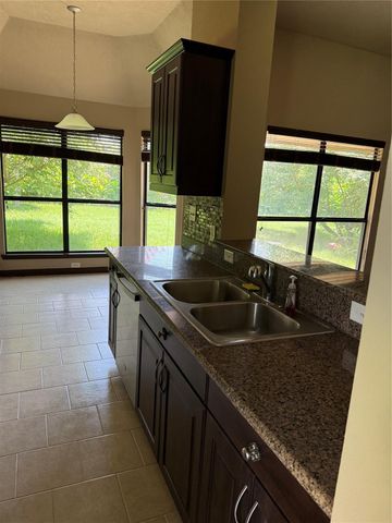 107 Enfield Court, Huntsville, TX 77320