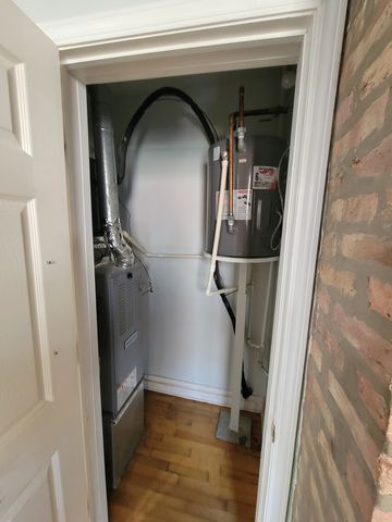 1340 W 18th Place 1C, Chicago, IL 60608