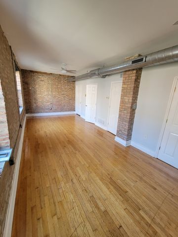 1340 W 18th Place 1C, Chicago, IL 60608