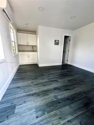 2331 NW 55th Ter, Miami, FL 33142