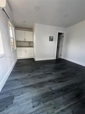 2331 NW 55th Ter, Miami, FL 33142
