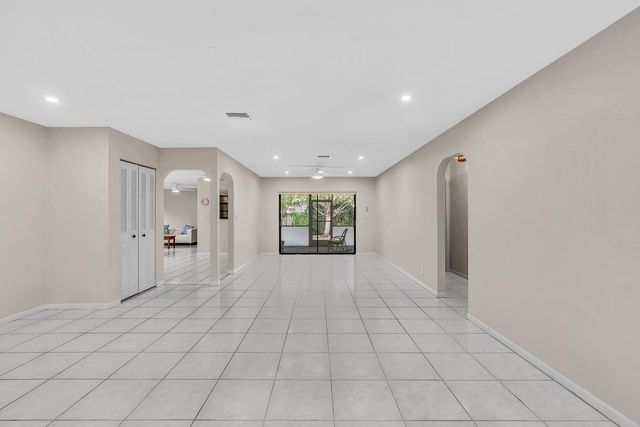 321 SW 30th Terrace, Deerfield Beach, FL 33442