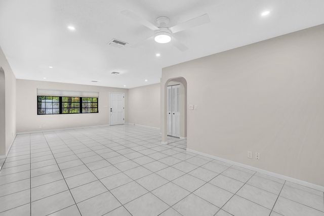 321 SW 30th Terrace, Deerfield Beach, FL 33442