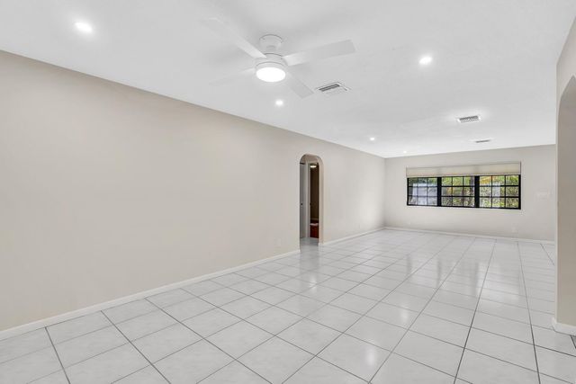321 SW 30th Terrace, Deerfield Beach, FL 33442