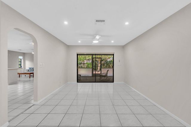 321 SW 30th Terrace, Deerfield Beach, FL 33442