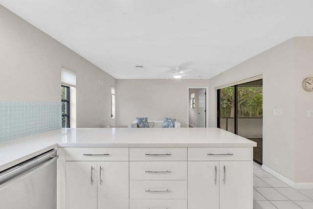 321 SW 30th Terrace, Deerfield Beach, FL 33442