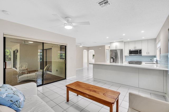 321 SW 30th Terrace, Deerfield Beach, FL 33442