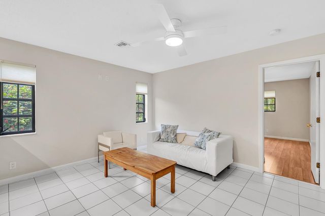 321 SW 30th Terrace, Deerfield Beach, FL 33442