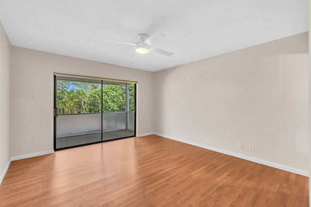 321 SW 30th Terrace, Deerfield Beach, FL 33442