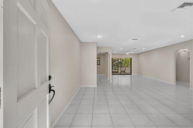 321 SW 30th Terrace, Deerfield Beach, FL 33442