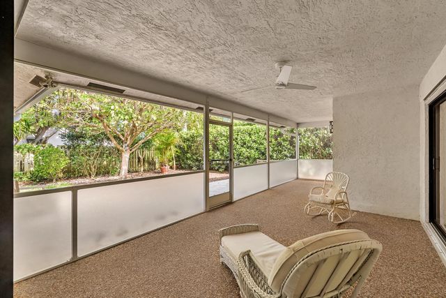 321 SW 30th Terrace, Deerfield Beach, FL 33442