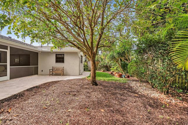 321 SW 30th Terrace, Deerfield Beach, FL 33442
