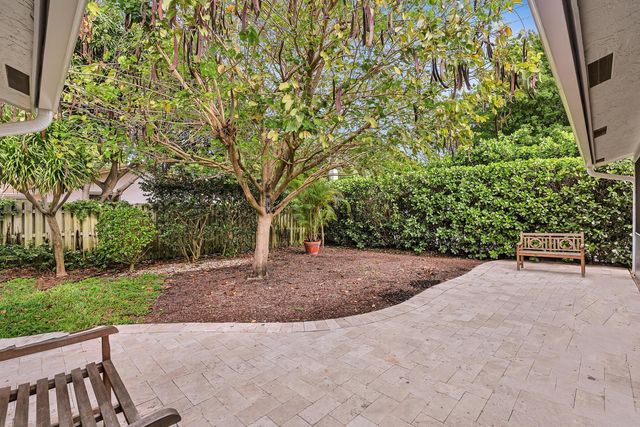 321 SW 30th Terrace, Deerfield Beach, FL 33442