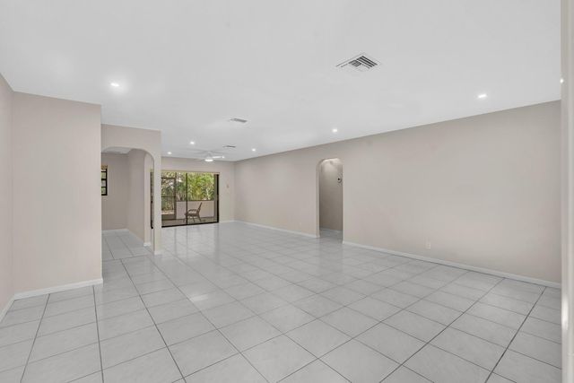 321 SW 30th Terrace, Deerfield Beach, FL 33442