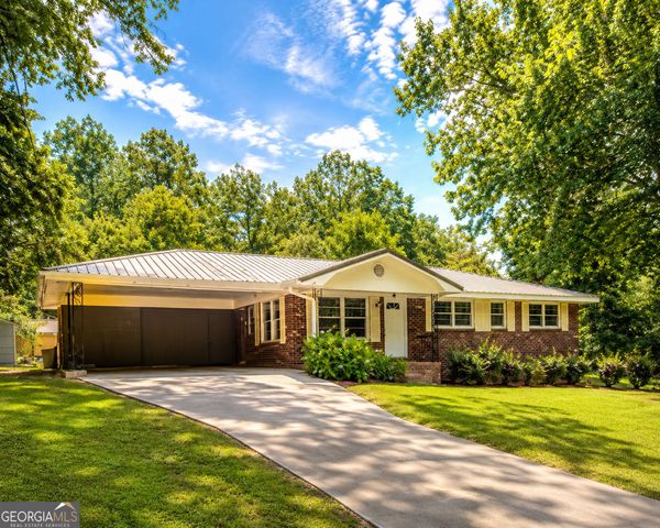 203 Briarwood Drive, Dallas, GA 30132