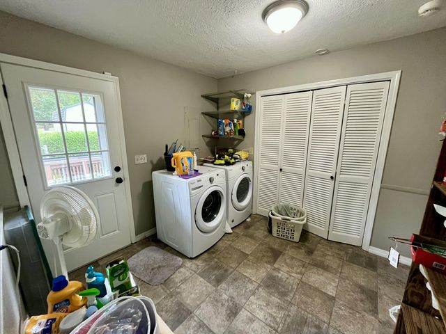 132 Pierson Avenue, Forsyth, MO 65653