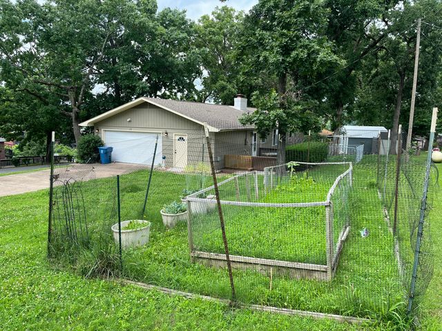 132 Pierson Avenue, Forsyth, MO 65653