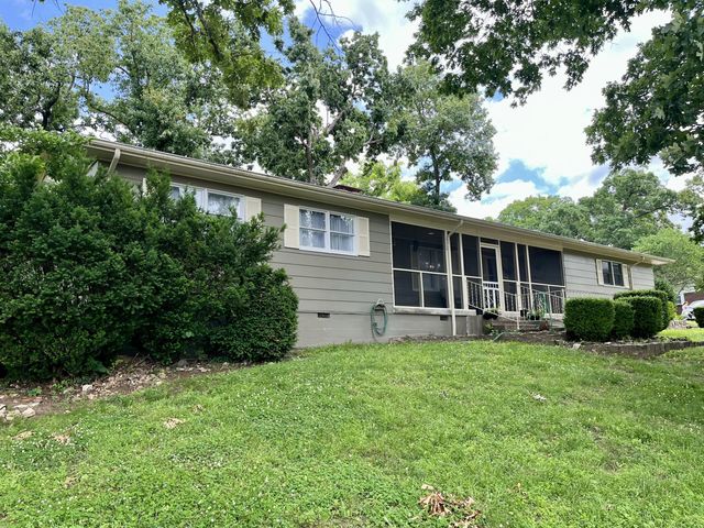 132 Pierson Avenue, Forsyth, MO 65653