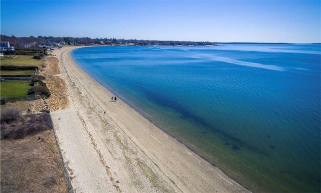 7 Bay Avenue, Barrington, RI 02806