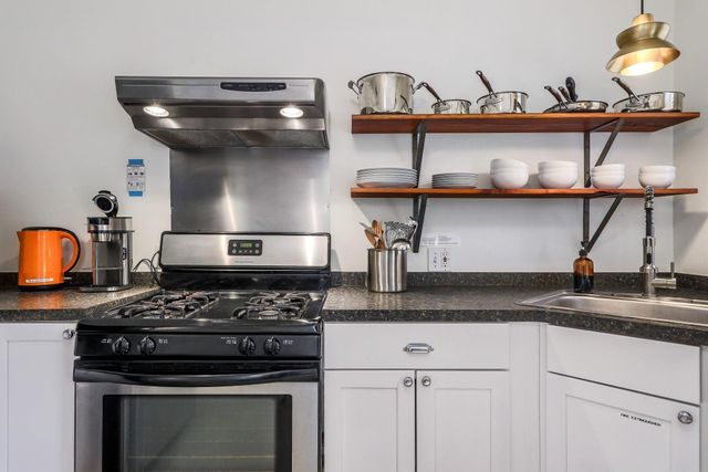 305 Lockhart DR Unit B, Austin, TX 78704