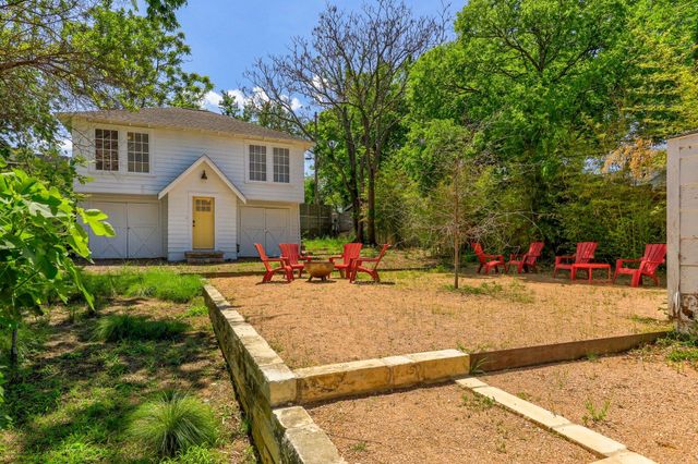 305 Lockhart DR Unit B, Austin, TX 78704