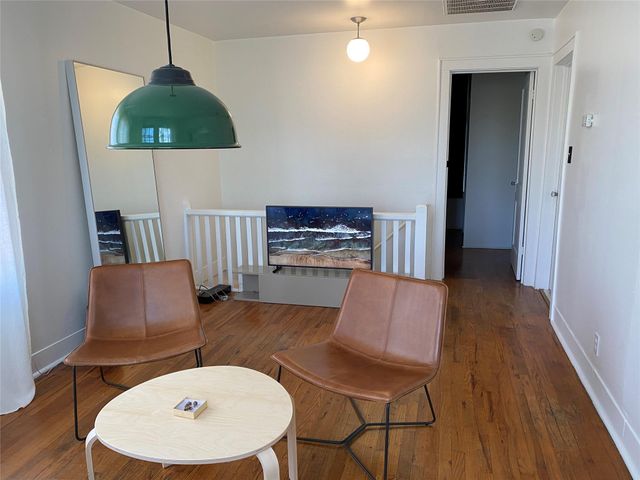 305 Lockhart DR Unit B, Austin, TX 78704