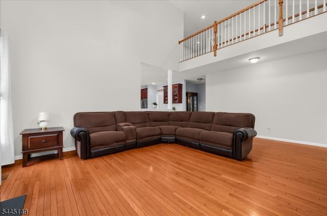 1 Tanager Dr, Raritan Twp., NJ 08551