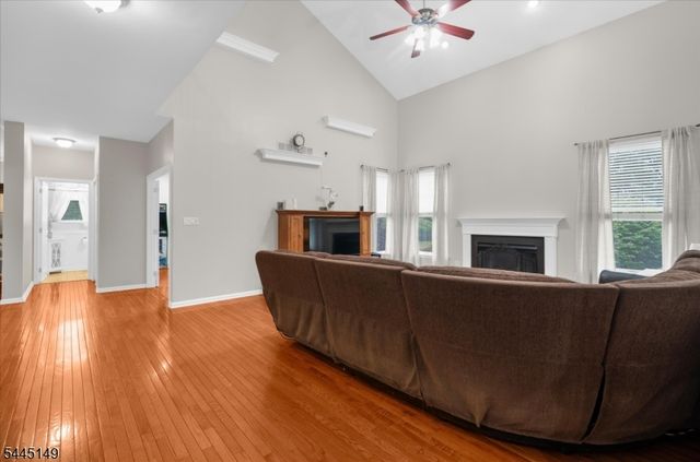 1 Tanager Dr, Raritan Twp., NJ 08551
