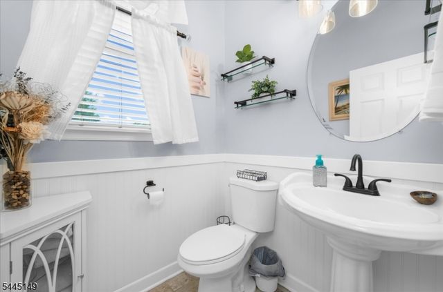 1 Tanager Dr, Raritan Twp., NJ 08551