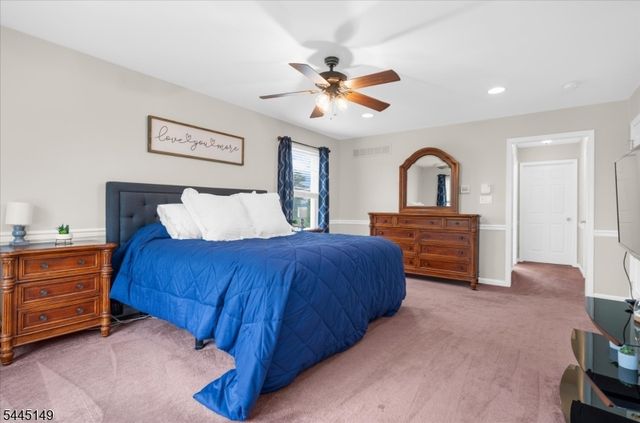 1 Tanager Dr, Raritan Twp., NJ 08551