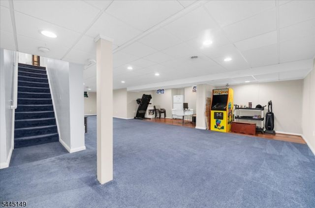 1 Tanager Dr, Raritan Twp., NJ 08551