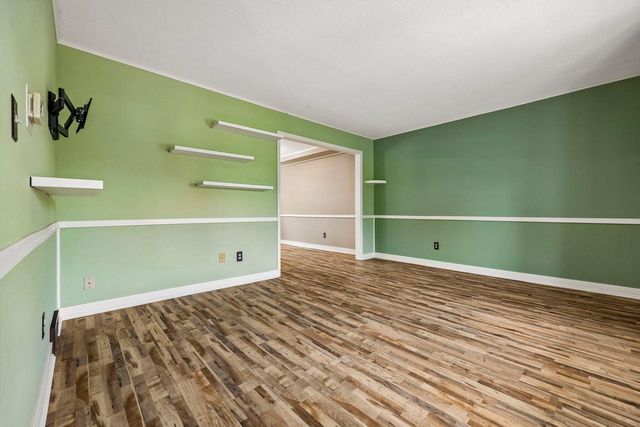 W183S8590 Sue Marie LANE, Muskego, WI 53150