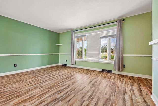 W183S8590 Sue Marie LANE, Muskego, WI 53150