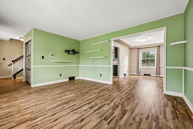 W183S8590 Sue Marie LANE, Muskego, WI 53150