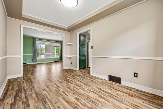 W183S8590 Sue Marie LANE, Muskego, WI 53150
